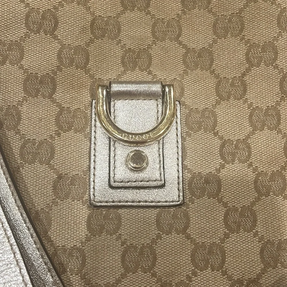 Gucci cross body/with metallic trim in champagne gold - Picture 2 of 16